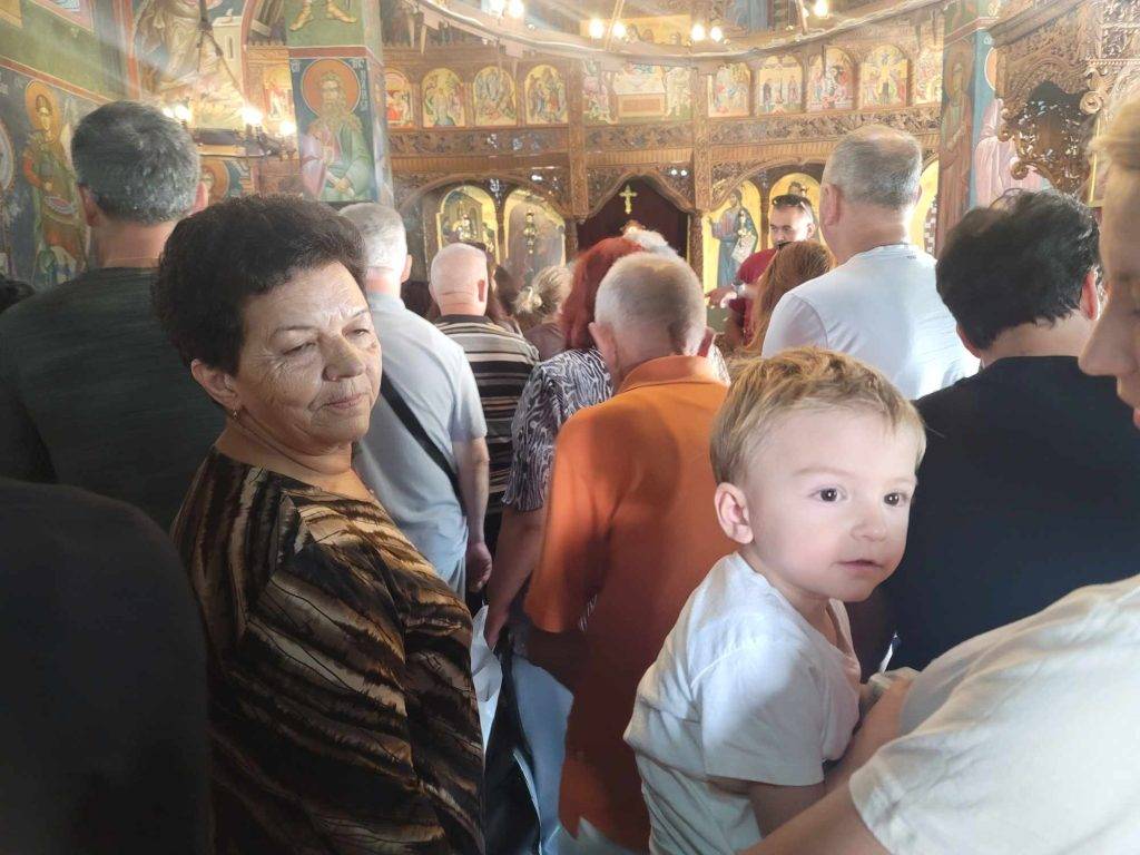 Верниците на молитва во Калишкиот манастир