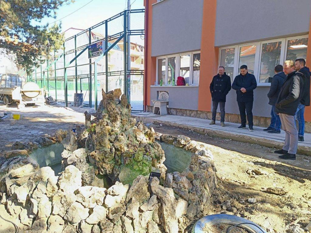 Се подобруваат условите во охридската гимназија и економско
