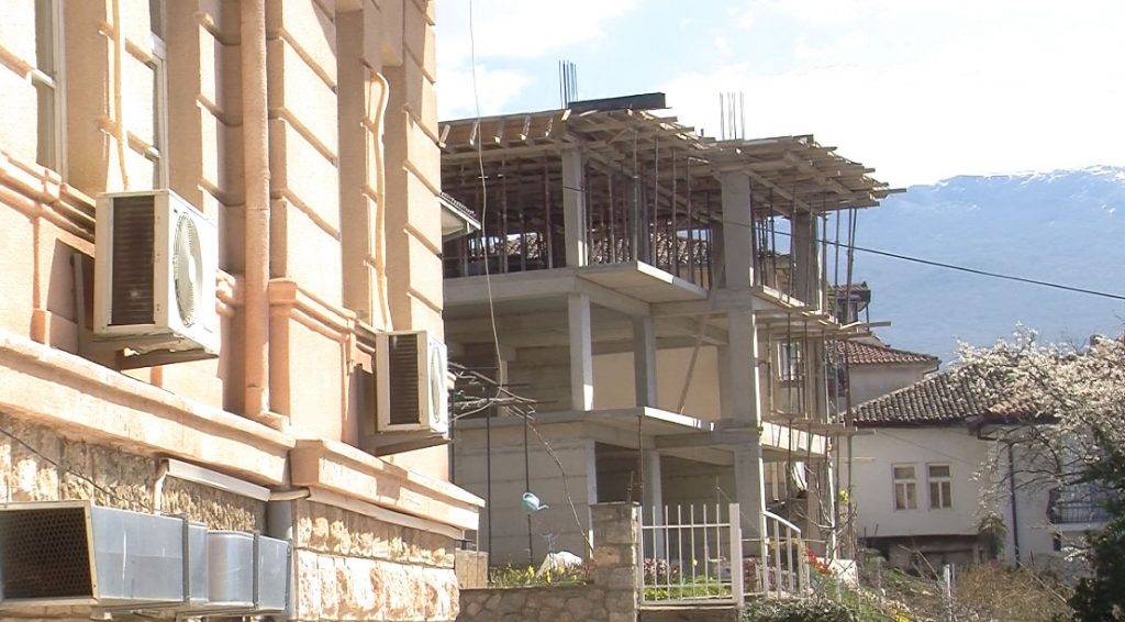 Граѓаните против изградбата на четворокатен објект во Варош