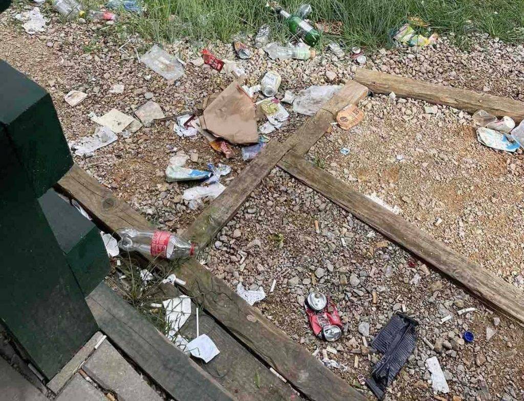 Демолирана зелената училница во НП Галичица