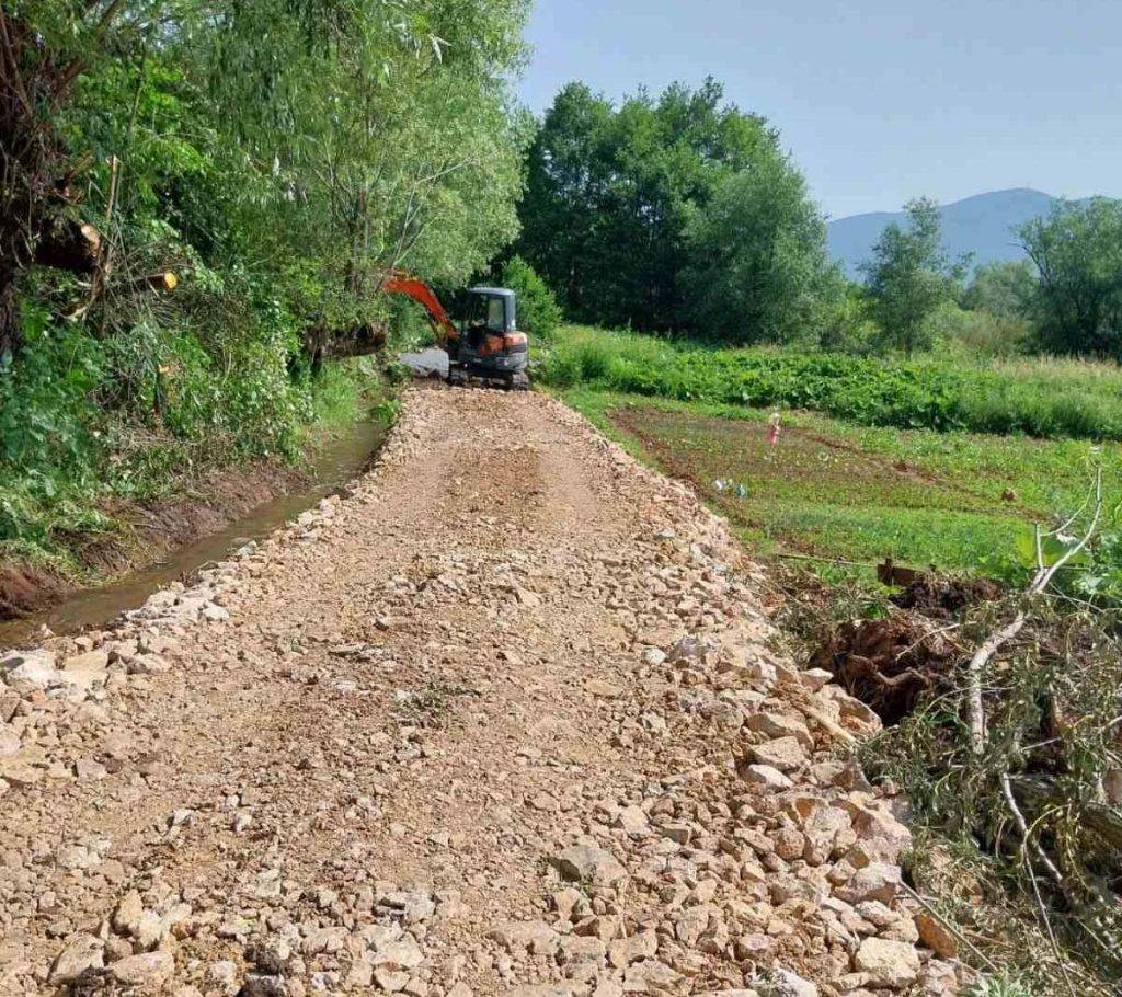 Во Вевчани се пробиваат патишта во тешки терени