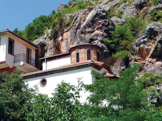 Вечерва и утре богослужби во манастирот Свети Еразмо