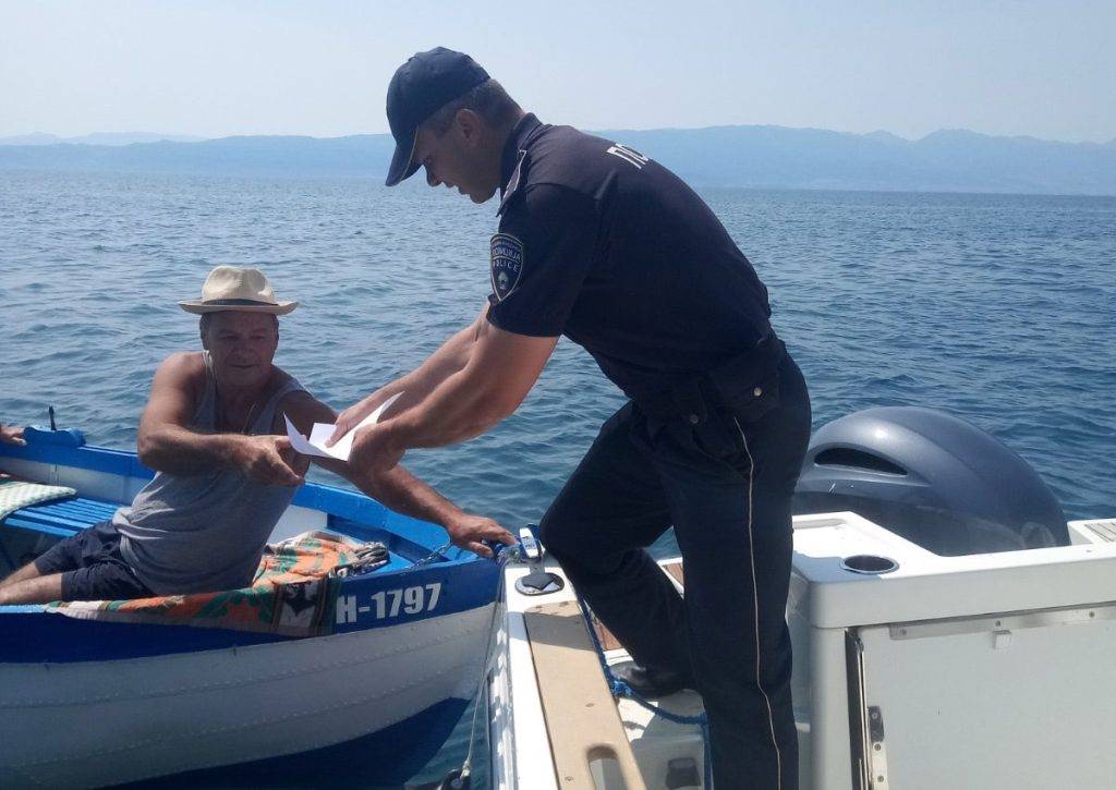 Езерската полиција со оперативен план „Безбедно лето“