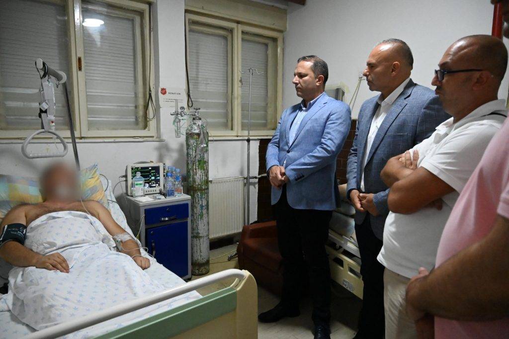 Министерот Спасовски го посети повредениот началник на ОВР Струга