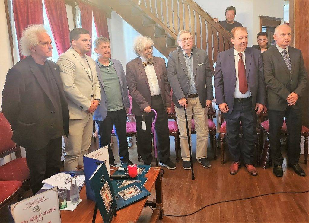 Врачена Светската награда за хуманизам