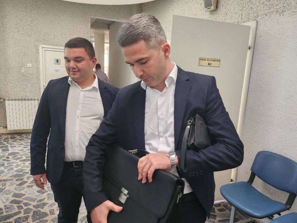 Одложено судењето за Пендиков, протестира судската администрација