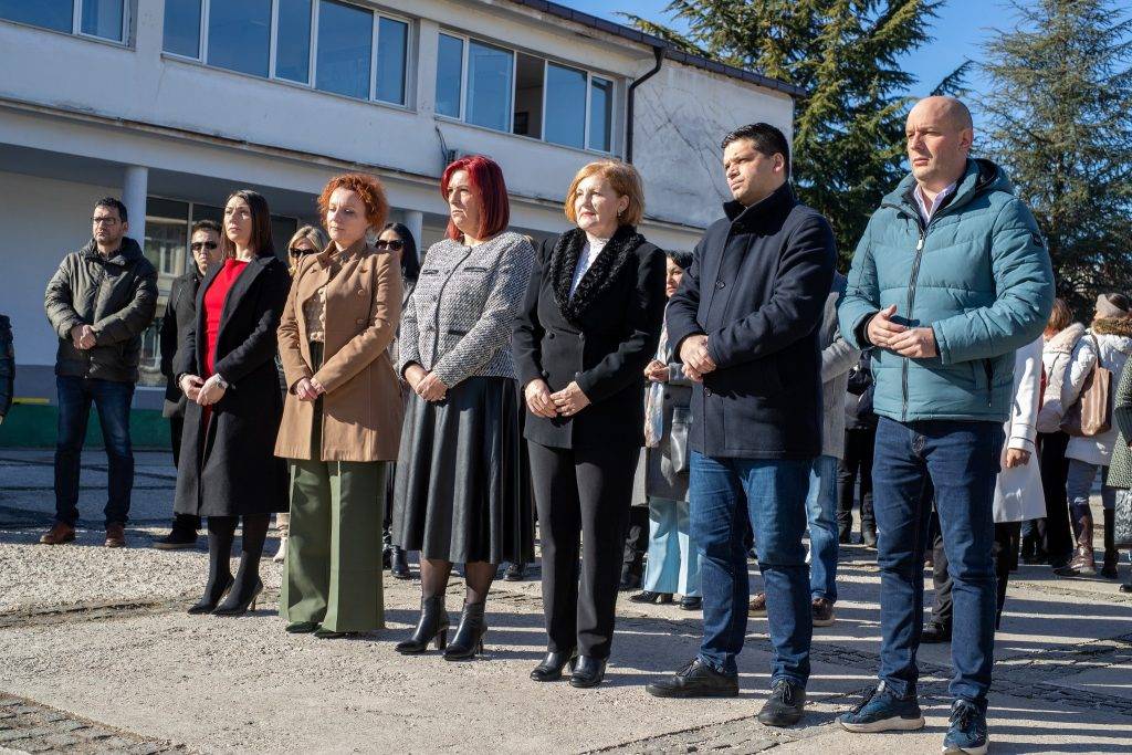 Низа свечености во чест на великанот Прличев