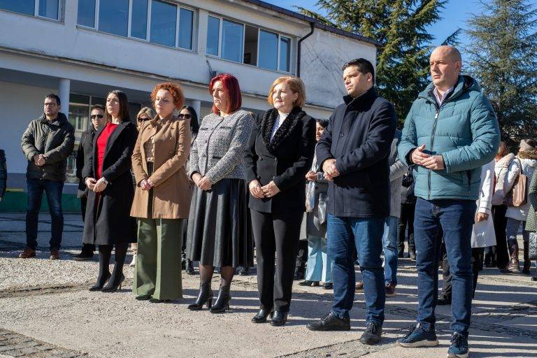 Низа свечености во чест на великанот Прличев