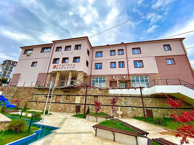 Покрај првачињата финансиска помош и за матурантите во Вевчани