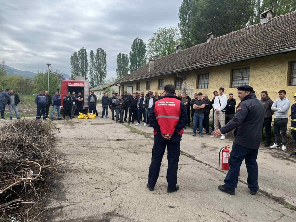 Обука за гаснење пожари