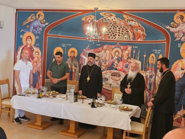 Богослужба во Богородица Заумска