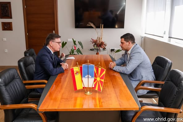 Амбасадорот на Шпанија во посета на општина Охрид