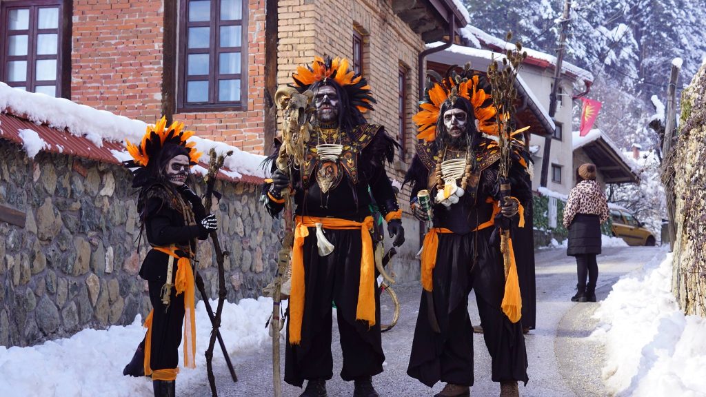 Со последното Василичарско оро завршува Вевчанскиот карневал