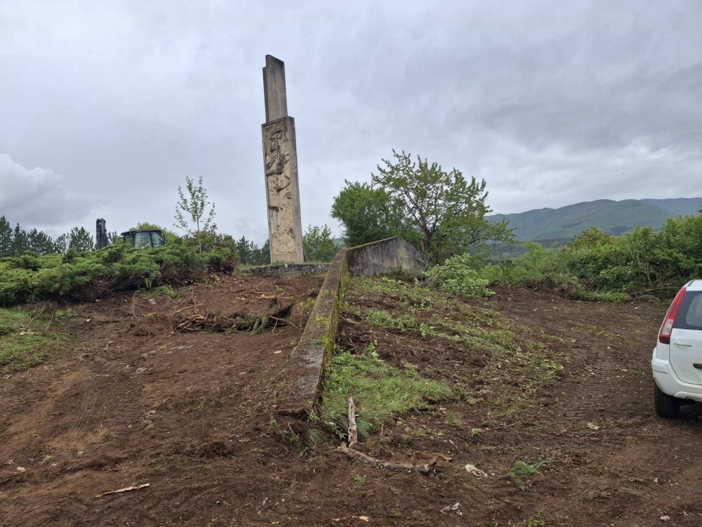 По 25 години се уредува споменикот во Белчишта