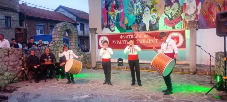 Под Јабланица одекнаа зурлите и тапаните – Вевчани ја оживеа вековната традиција
