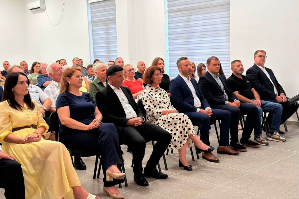 Сиљановска-Давкова на свечена академија по повод 43 години од „Вевчанскиот бунт“